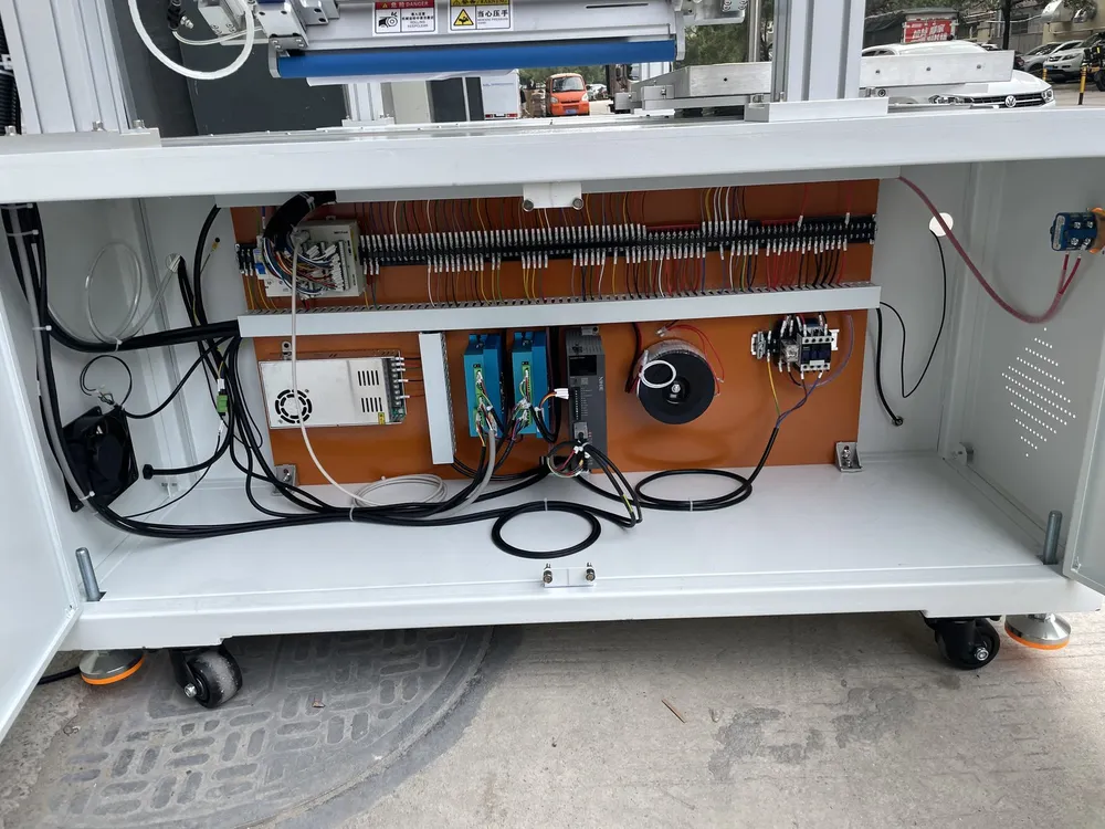 Wide-Format Film & Tape Applicator (450 mm) — Electrical cabinet