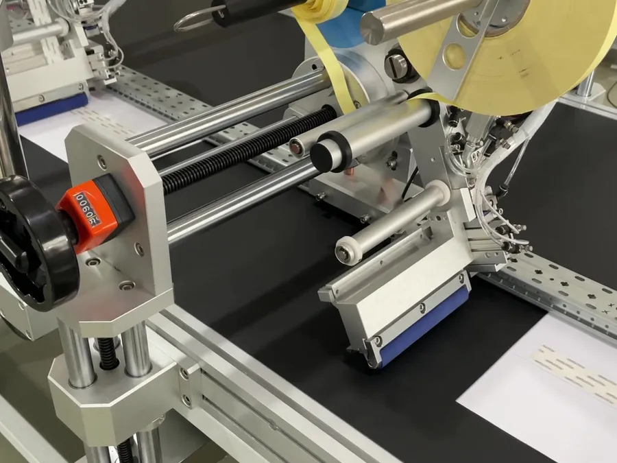 Dual-head Tape-application Machine — image 3