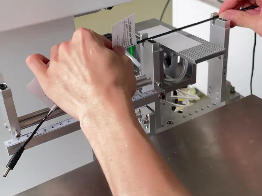 Fold-over (Wrap-around) Labeling Machine — image 3