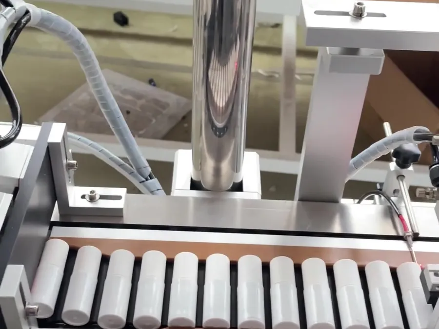 Automatic Round Bottle Labeling Machine — image 5