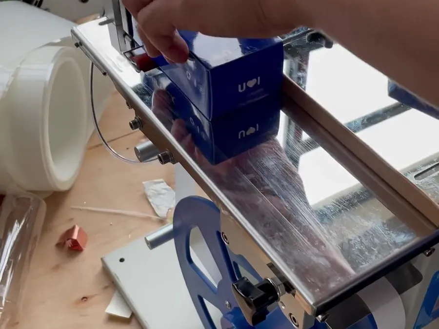 Box Sealing & Corner Labeling Machine — image 4